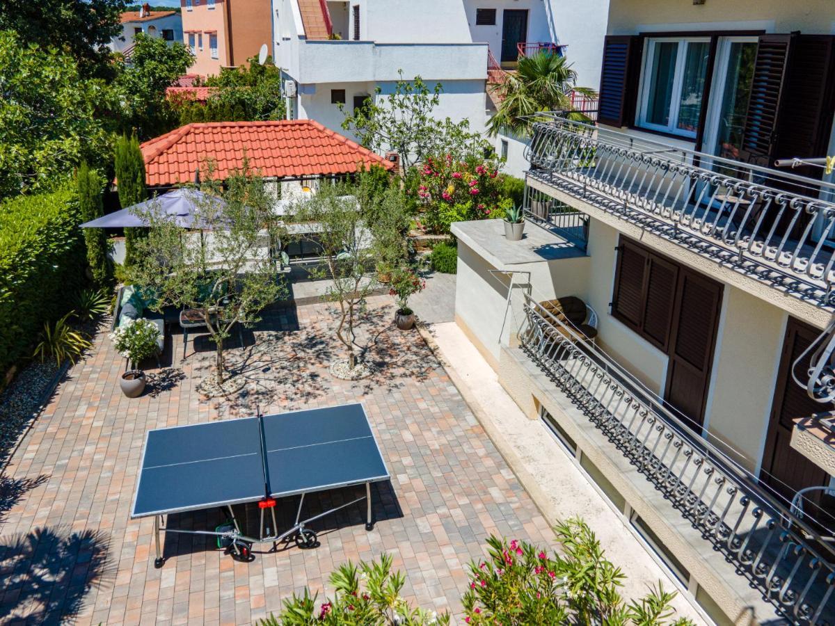 And Charming Apartment In Vantacici Malinska Extérieur photo